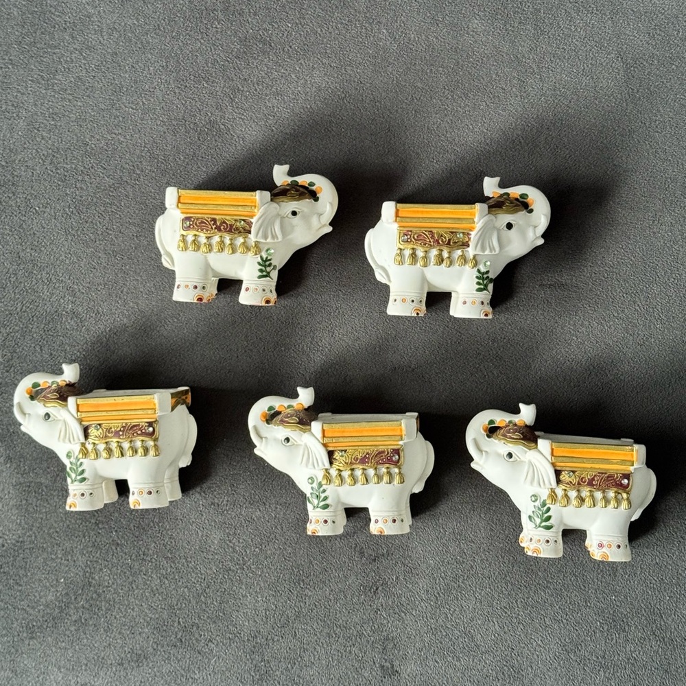 ⚠️ 5 Mini Colorful Elephant Candle Holders⚠️